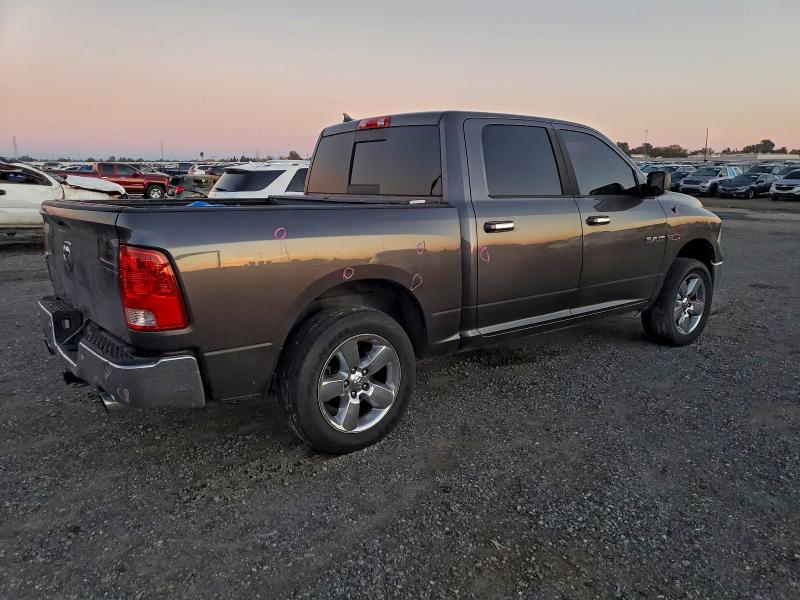 1C6RR6LM2GS126817 - 2016 RAM 1500 SLT GRAY photo 3