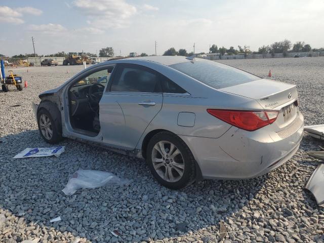 5NPEC4AC3DH655520 - 2013 HYUNDAI SONATA SE Gümüş foto 2