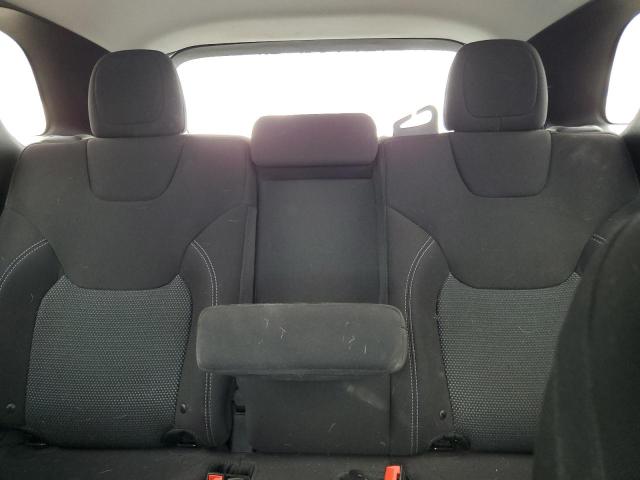 1C4PJLCB0KD376803 - 2019 JEEP CHEROKEE LATITUDE Srebrny zdjęcie 10