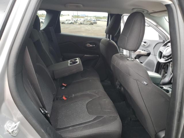 1C4PJLCB0KD376803 - 2019 JEEP CHEROKEE LATITUDE Srebrny zdjęcie 11