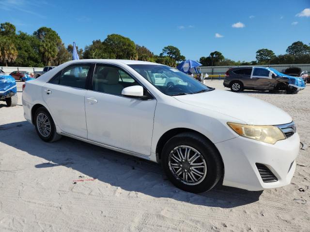 4T1BF1FK7DU657815 - 2013 TOYOTA CAMRY L WHITE photo 4