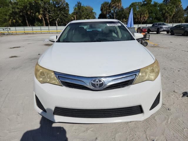 4T1BF1FK7DU657815 - 2013 TOYOTA CAMRY L WHITE photo 5