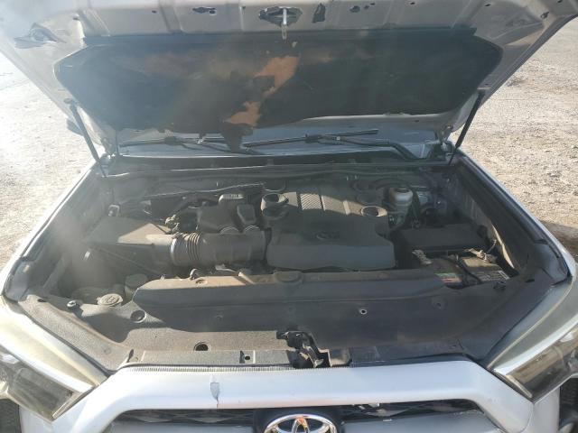 JTEZU5JR9J5171688 - 2018 TOYOTA 4RUNNER SR5 SILVER photo 12