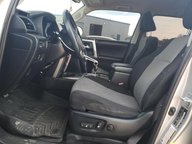 JTEZU5JR9J5171688 - 2018 TOYOTA 4RUNNER SR5 SILVER photo 7