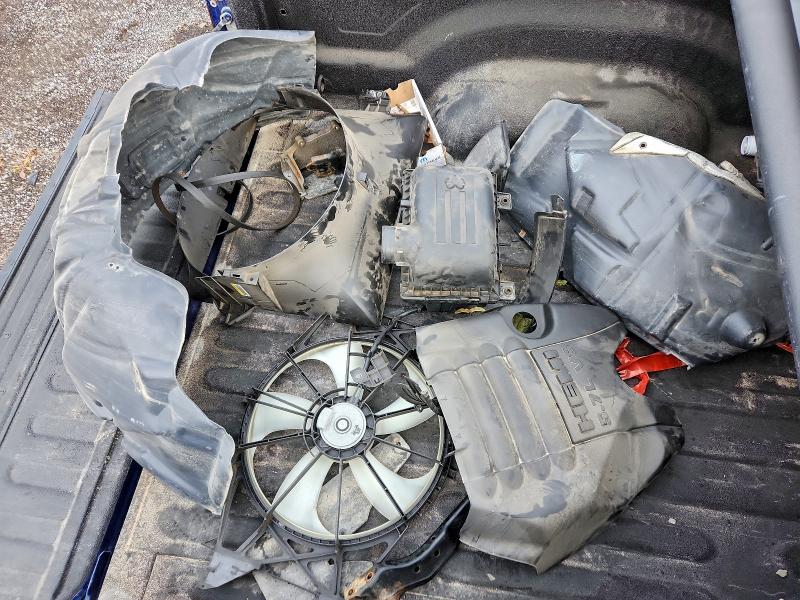 1C6RR7FT0HS605652 - 2017 RAM 1500 ST BLUE photo 12