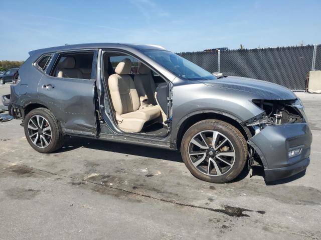 JN8AT2MT7HW393875 - 2017 NISSAN ROGUE S GRAY photo 4