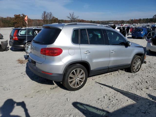WVGAV3AX1EW566123 - 2014 VOLKSWAGEN TIGUAN S SILVER photo 3