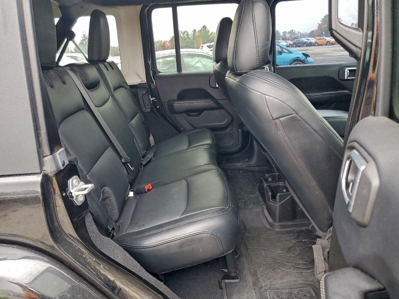 1C4HJXEG6JW192182 - 2018 JEEP WRANGLER U SAHARA შავი ფოტო 10