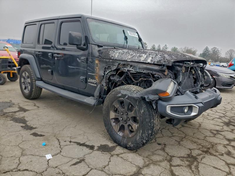 1C4HJXEG6JW192182 - 2018 JEEP WRANGLER U SAHARA შავი ფოტო 4