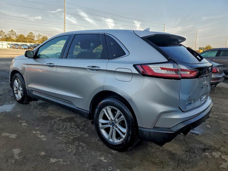 2FMPK3J93KBB21741 - 2019 FORD EDGE SEL SILVER photo 2