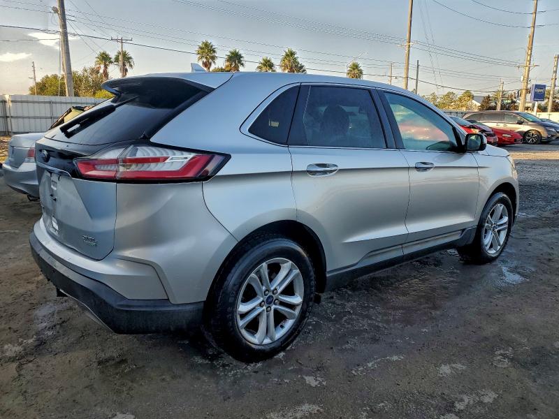2FMPK3J93KBB21741 - 2019 FORD EDGE SEL SILVER photo 3
