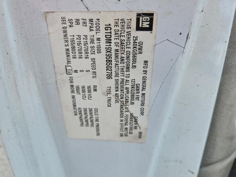 1GTDM19X95B502786 - 2005 GMC SAFARI XT 白色 照片 13