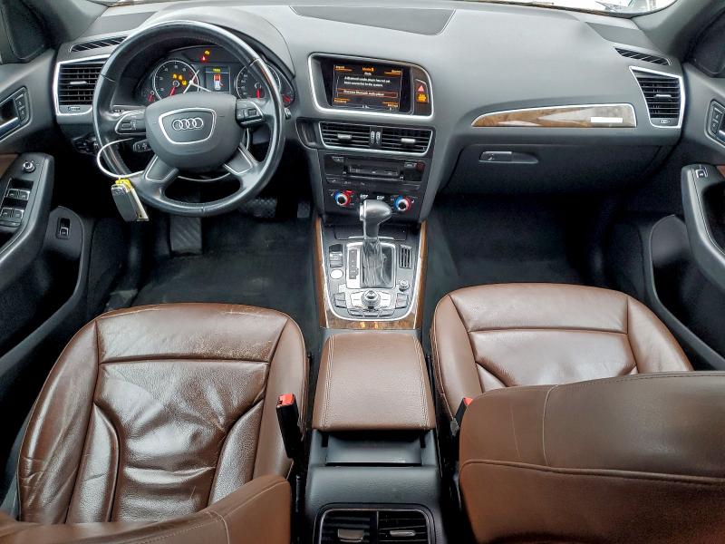 WA1C2AFP9HA083848 - 2017 AUDI Q5 PREMIUM 黑色 照片 8