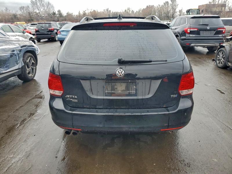 3VWPL7AJXBM677429 - 2011 VOLKSWAGEN JETTA TDI BLACK photo 6