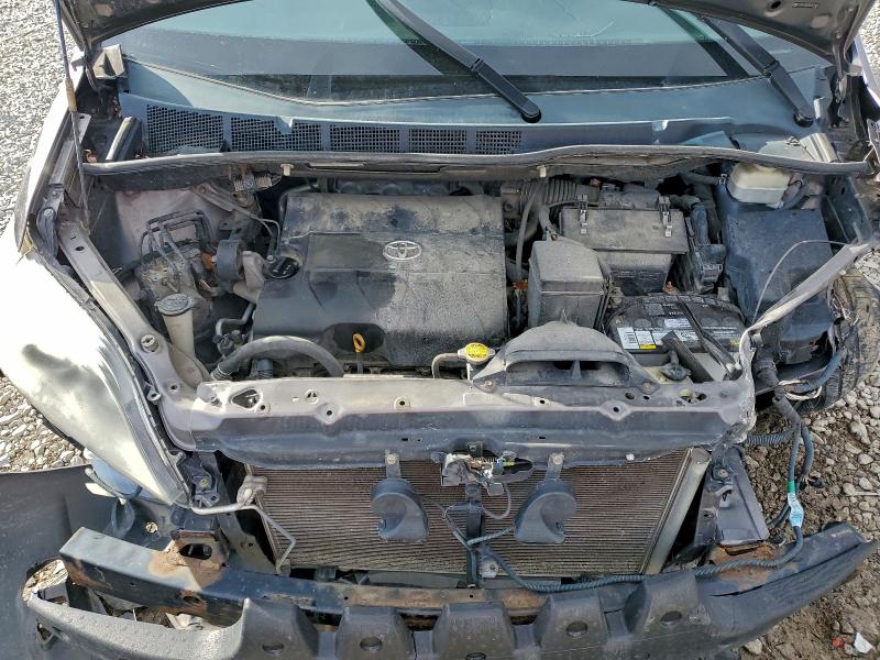 5TDKK3DC9BS024922 - 2011 TOYOTA SIENNA LE 银色 照片 12