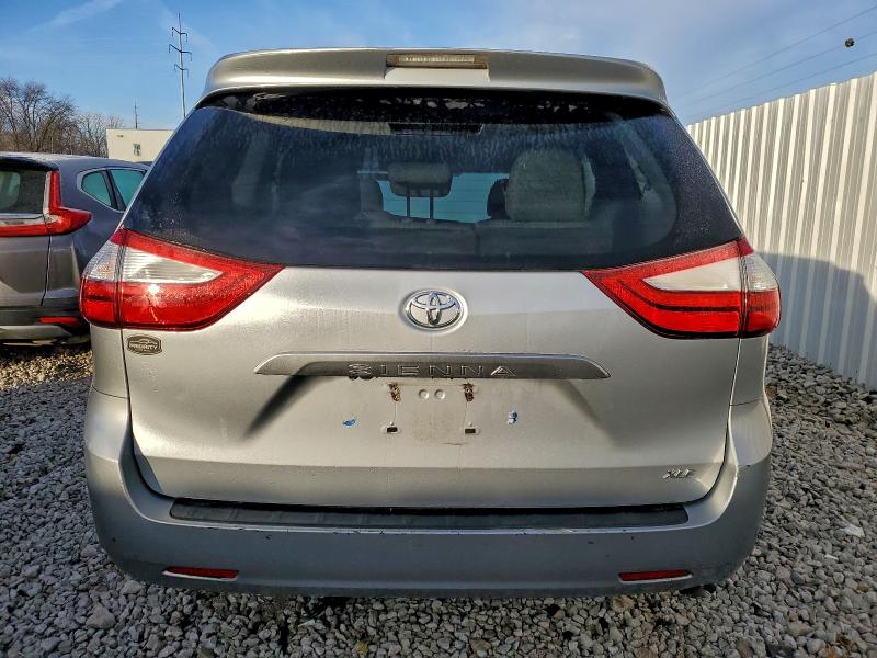5TDYK3DC7GS736881 - 2016 TOYOTA SIENNA XLE ვერცხლისფერი ფოტო 6
