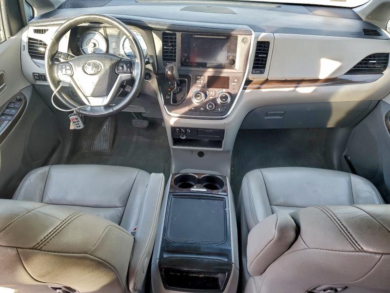 5TDYK3DC7GS736881 - 2016 TOYOTA SIENNA XLE ვერცხლისფერი ფოტო 8