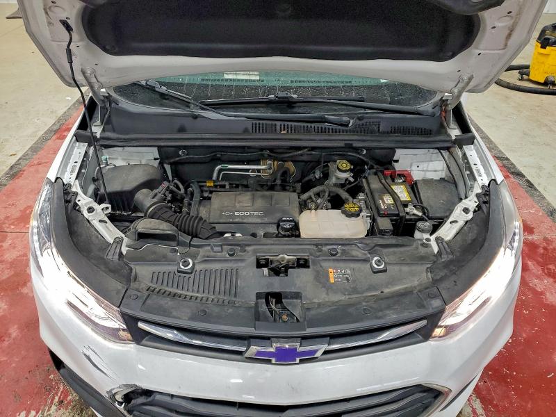 KL7CJLSB7KB862405 - 2019 CHEVROLET TRAX 1LT WHITE photo 12