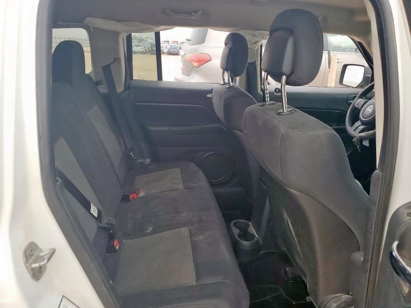 1C4NJRBB8CD521020 - 2012 JEEP PATRIOT SPORT თეთრი ფოტო 11