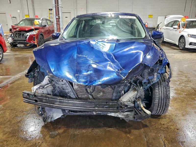 3N1AB7AP0HY221640 - 2017 NISSAN SENTRA S 蓝色 照片 5