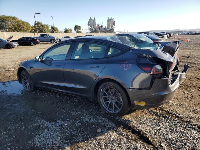 5YJ3E1EB4NF251675 - 2022 TESLA MODEL 3 灰色 照片 2