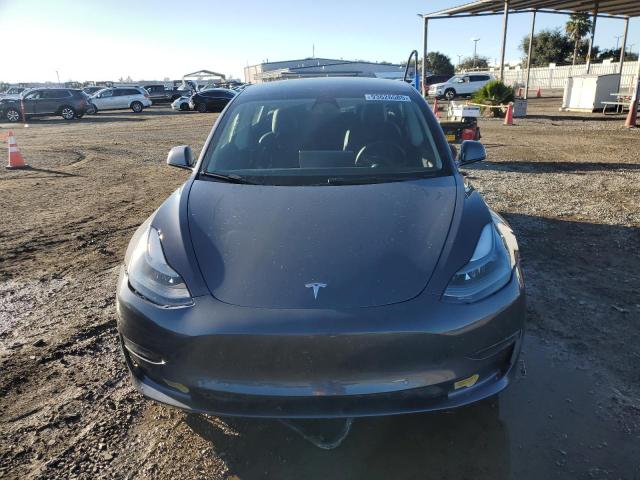 5YJ3E1EB4NF251675 - 2022 TESLA MODEL 3 灰色 照片 5