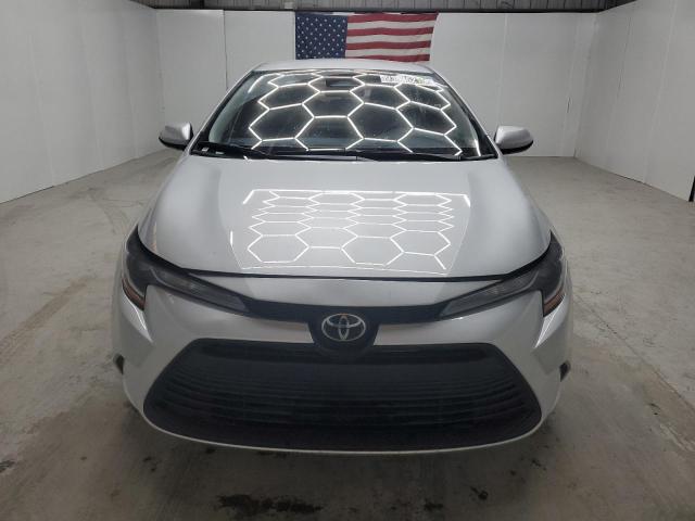 5YFB4MDE6SP258316 - 2025 TOYOTA COROLLA LE 银色 照片 5