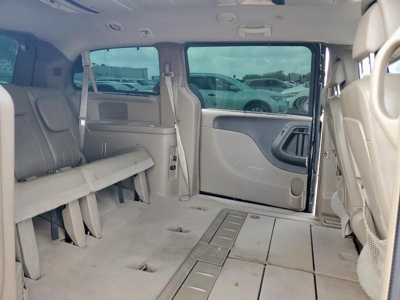 2C4RC1CG2CR138114 - 2012 CHRYSLER TOWN & COU TOURING L BLACK photo 11