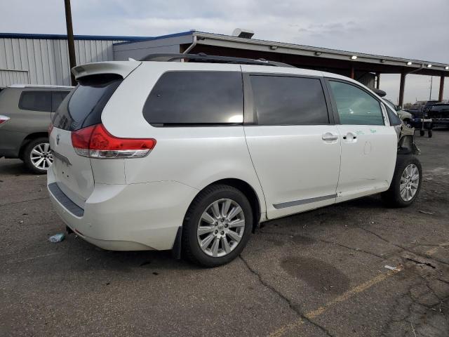 5TDDK3DC4DS069617 - 2013 TOYOTA SIENNA XLE თეთრი ფოტო 3