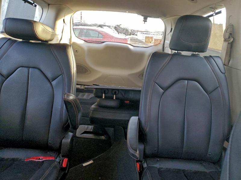 2C4RC1EGXHR832621 - 2017 CHRYSLER PACIFICA TOURING L PLUS SILVER photo 10