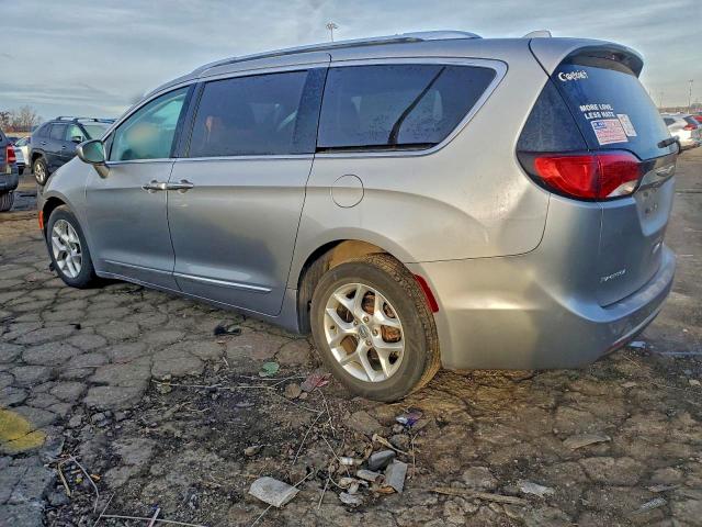 2C4RC1EGXHR832621 - 2017 CHRYSLER PACIFICA TOURING L PLUS SILVER photo 2