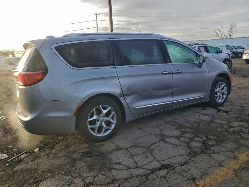 2C4RC1EGXHR832621 - 2017 CHRYSLER PACIFICA TOURING L PLUS SILVER photo 3