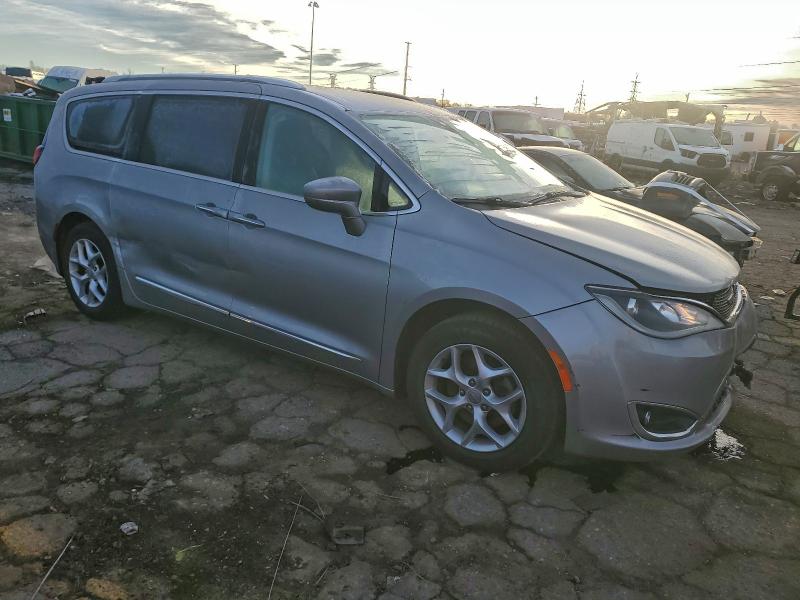 2C4RC1EGXHR832621 - 2017 CHRYSLER PACIFICA TOURING L PLUS SILVER photo 4