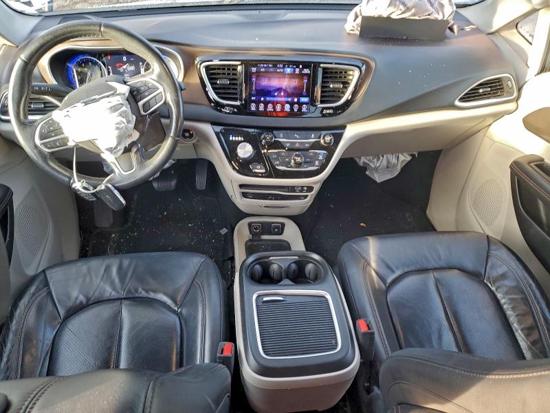 2C4RC1EGXHR832621 - 2017 CHRYSLER PACIFICA TOURING L PLUS SILVER photo 8