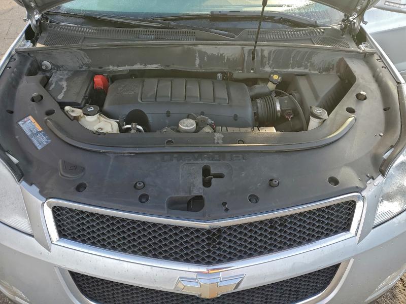 1GNKRJED2BJ175998 - 2011 CHEVROLET TRAVERSE LT SILVER photo 12