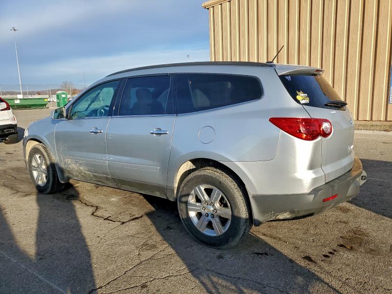 1GNKRJED2BJ175998 - 2011 CHEVROLET TRAVERSE LT SILVER photo 2
