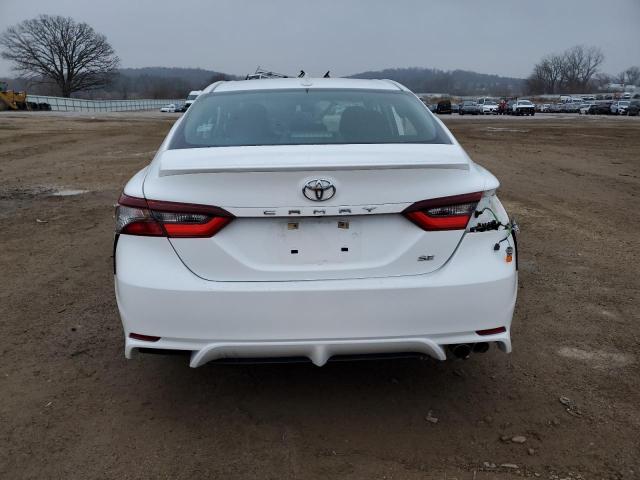 4T1G11AK7PU736871 - 2023 TOYOTA CAMRY SE NIGHT SHADE WHITE photo 6
