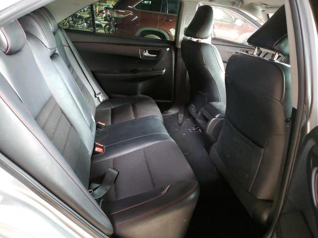 4T1BF1FK7GU195230 - 2016 TOYOTA CAMRY LE SILVER photo 10