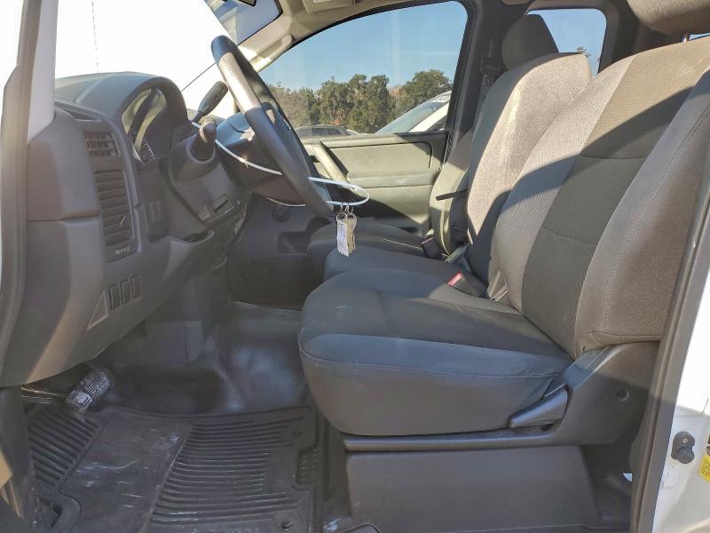 1N6BA0CH3BN303302 - 2011 NISSAN TITAN S 白色 照片 7