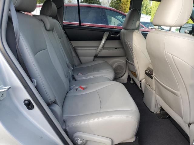 5TDBK3EH6DS209247 - 2013 TOYOTA HIGHLANDER BASE Argent photo 11