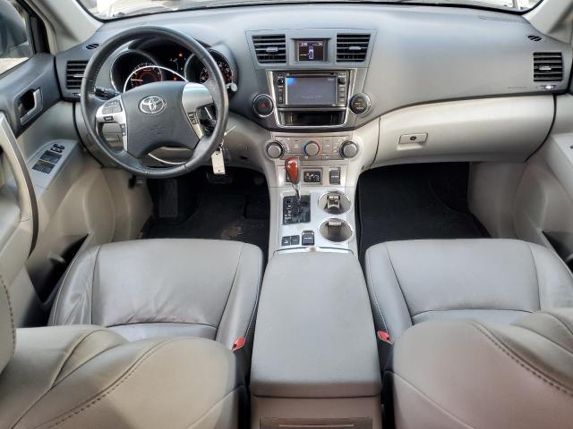 5TDBK3EH6DS209247 - 2013 TOYOTA HIGHLANDER BASE Argent photo 8