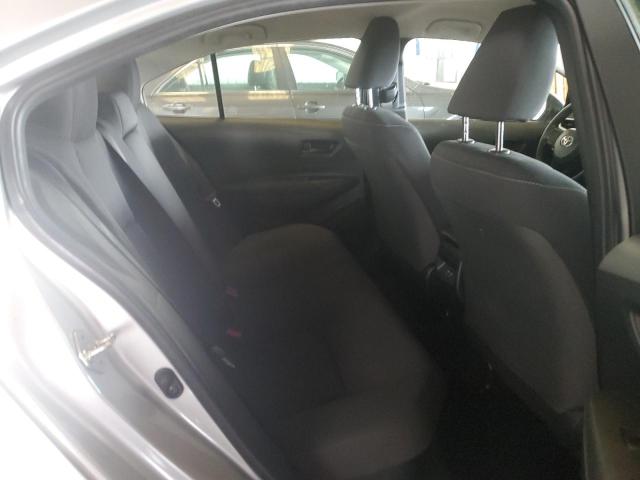 JTDBCMFE9R3033617 - 2024 TOYOTA COROLLA LE SILVER photo 10