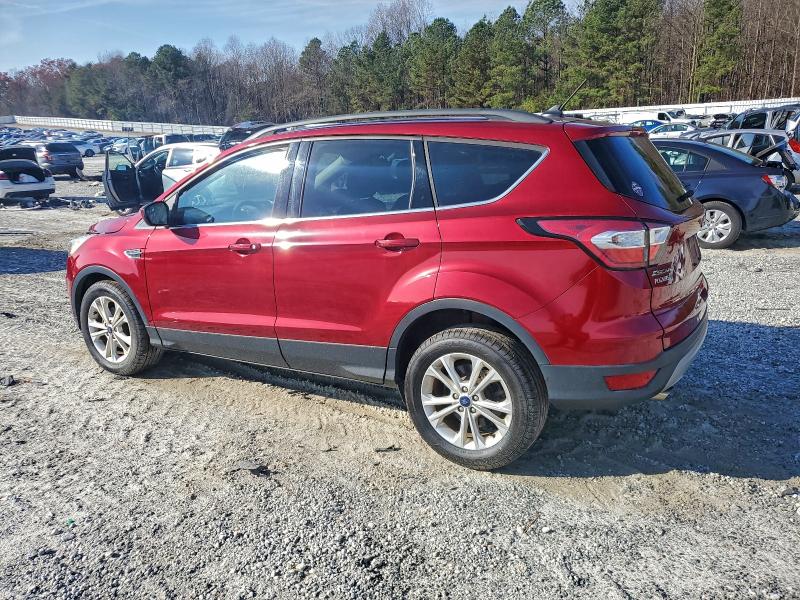 1FMCU0GD6JUB35466 - 2018 FORD ESCAPE SE 红色 照片 2