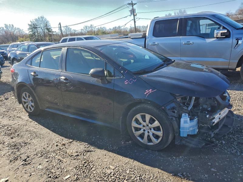 JTDEPRAE8LJ114598 - 2020 TOYOTA COROLLA LE BLACK photo 4
