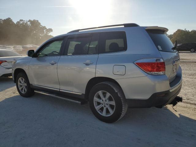 5TDZA3EH6CS025846 - 2012 TOYOTA HIGHLANDER BASE 银色 照片 2