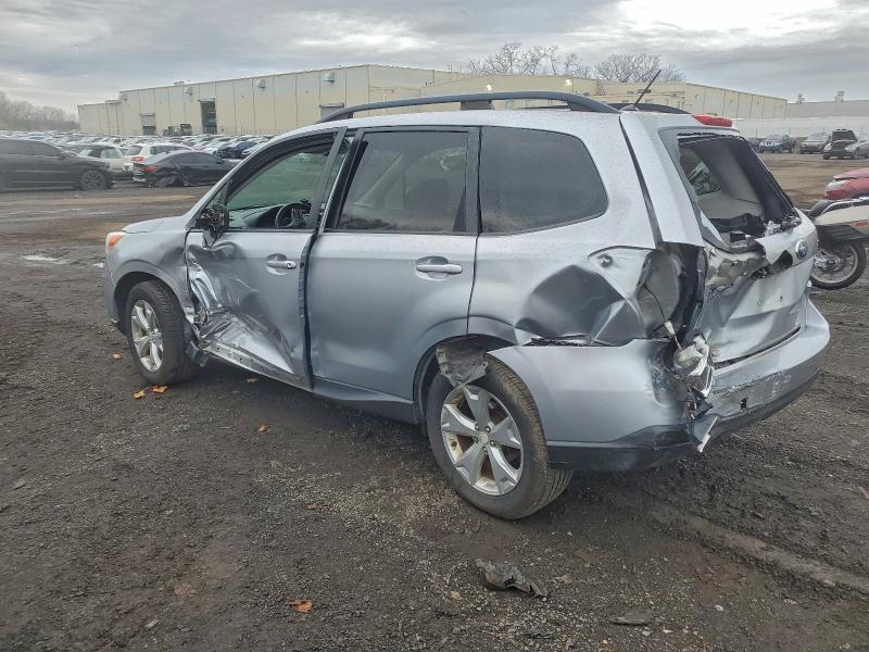 JF2SJAEC2EH521391 - 2014 SUBARU FORESTER 2.5I PREMIUM SILVER photo 2
