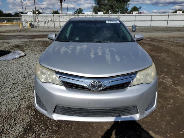 4T1BF1FKXCU054498 - 2012 TOYOTA CAMRY BASE SILVER photo 5