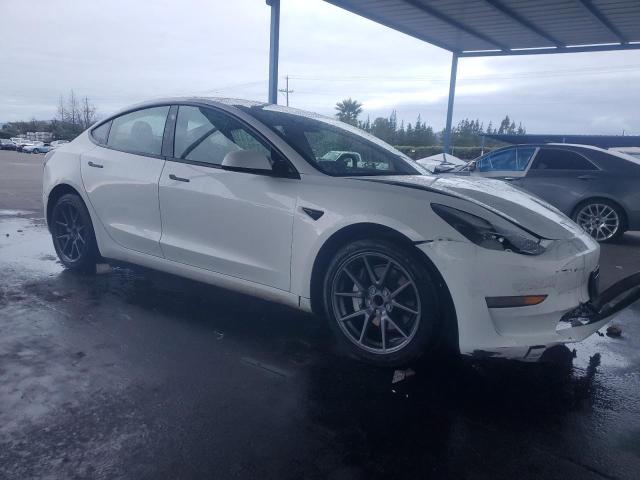 5YJ3E1EA5PF447067 - 2023 TESLA MODEL 3 白色 照片 4