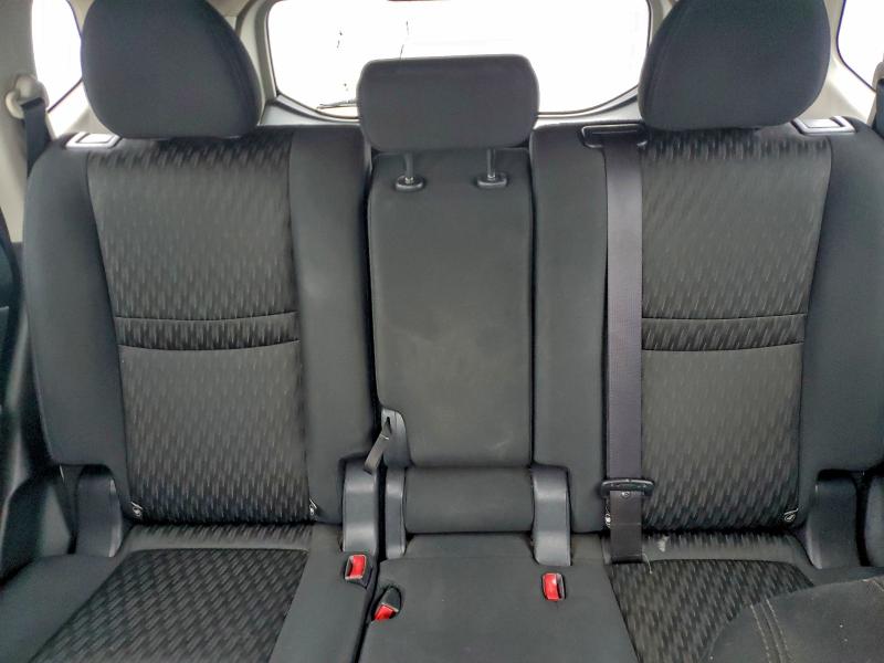 KNMAT2MV3JP579006 - 2018 NISSAN ROGUE S ვერცხლისფერი ფოტო 10