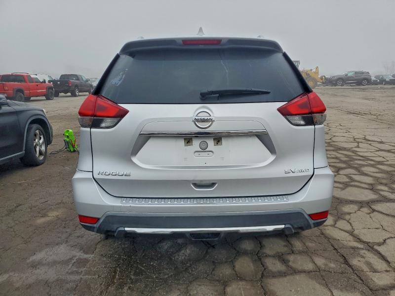 KNMAT2MV3JP579006 - 2018 NISSAN ROGUE S ვერცხლისფერი ფოტო 6